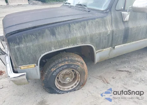 1984 Chevrolet K10 из США, поврежденный, VIN 1GCEK14H5EF322885